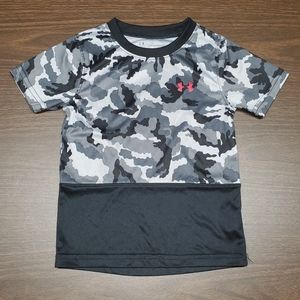 Under Armour camo heat gear t shirt